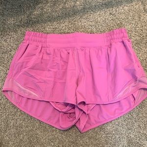 Lulu lemon pink hotty hot shorts